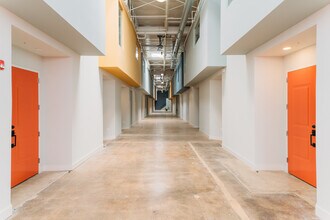 210 W Peden Alley in San Antonio, TX - Building Photo - Building Photo