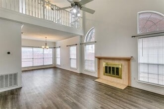200 Summer Moon Ct in Irving, TX - Building Photo - Building Photo