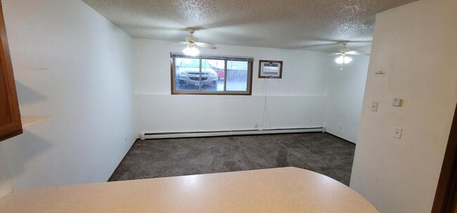 1112 Portland Dr in Bismarck, ND - Building Photo - Building Photo