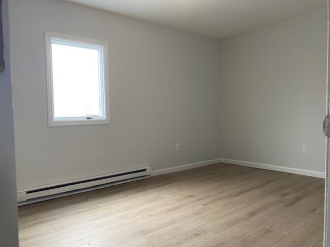 property at 960 Violet Ave