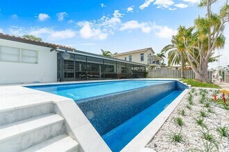 273 Tropic Dr in Lauderdale-by-the-Sea, FL - Building Photo - Building Photo