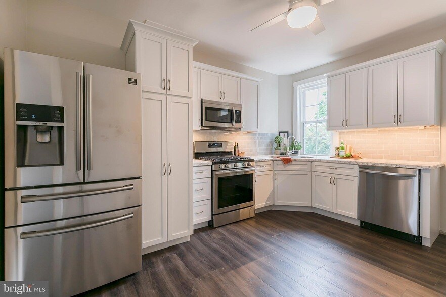 340 College Ave, Unit 2 in Lancaster, PA - Building Photo