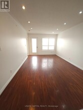 105-105 Sunrise Dr in Markham, ON - Building Photo - Building Photo