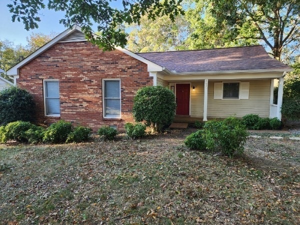 property at 7875 Saundersville Rd