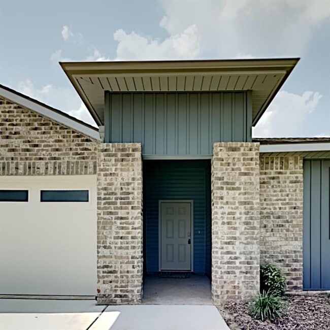 9513 Timberwind Ln in Yukon, OK - Building Photo - Building Photo