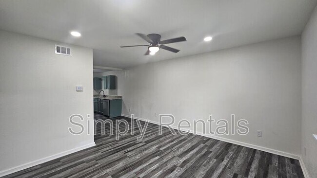 403 Main St in Mount Vernon, TX - Building Photo - Building Photo