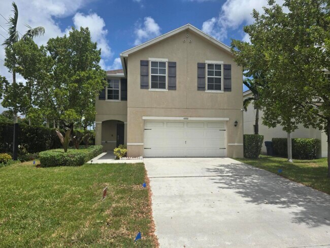 property at 4999 Haverhill Pointe Dr