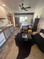 652 Tularosa Dr, Unit #652 .5 in Los Angeles, CA - Building Photo