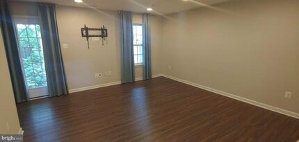 1011 Hawkins Wy in Glen Burnie, MD - Building Photo - Building Photo