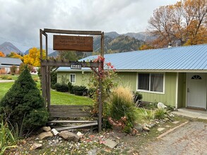 9460 E Leavenworth Rd in Leavenworth, WA - Building Photo - Building Photo