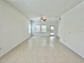 4704 Tuscan Loon Dr in Tampa, FL - Building Photo - Building Photo