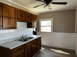 1107 N 8th St in Beatrice, NE - Building Photo - Building Photo