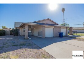 2135 S Dorsey Ln in Tempe, AZ - Building Photo