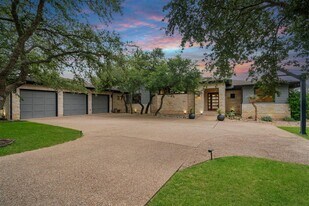 332 Rugged Earth Dr in Austin, TX - Building Photo