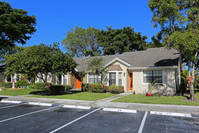 Lilac Village Carriage Walk in Boca Raton, FL - Foto de edificio - Building Photo