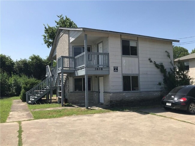 property at 1638 Post Rd
