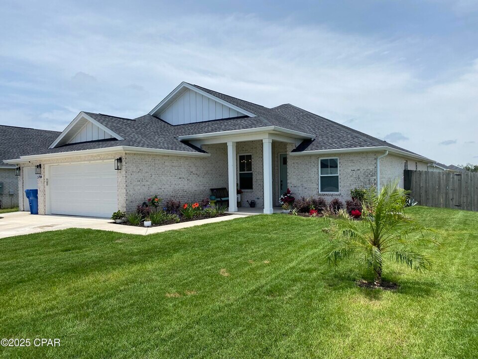 3784 Redbud Wy in Callaway, FL - Building Photo