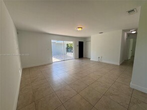 3420 SW 125th Ct in Miami, FL - Building Photo - Building Photo
