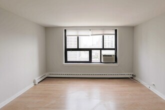448 W Wellington Ave in Chicago, IL - Building Photo - Building Photo