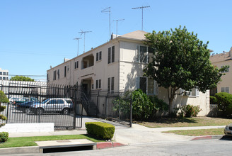 448 S New Hampshire Ave in Los Angeles, CA - Building Photo - Building Photo