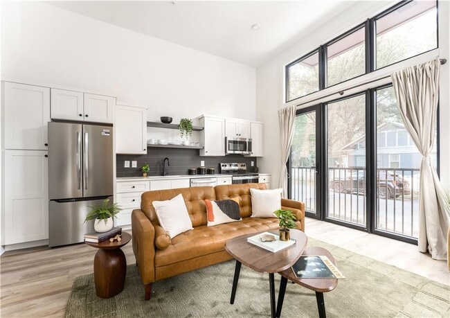 property at 1160 Gracewood Ave SE