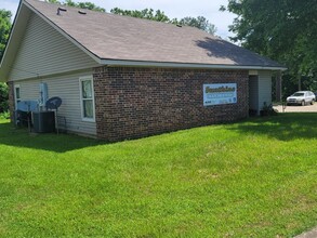 155 W Venable St in Booneville, AR - Building Photo - Building Photo