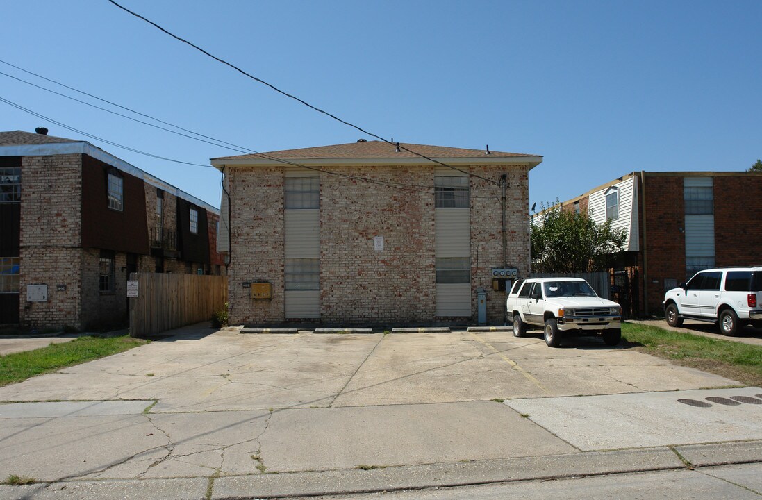 2508 Richland Ave in Metairie, LA - Building Photo