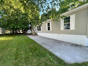 1607 Delaware Dr in Sturgeon Bay, WI - Building Photo - Building Photo