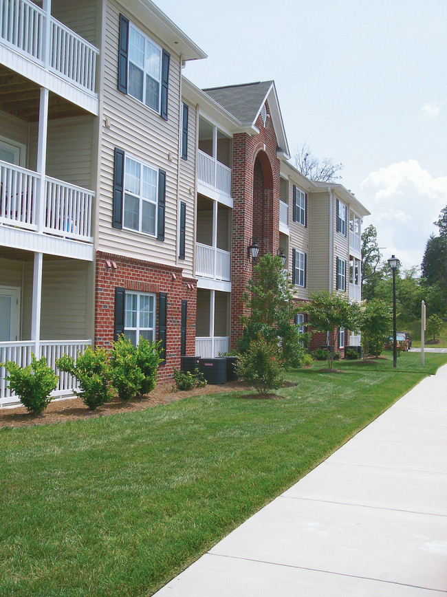 Halton Park in Charlotte, NC - Building Photo - Building Photo