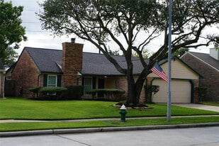 12243 Fetlock Dr in Houston, TX - Building Photo
