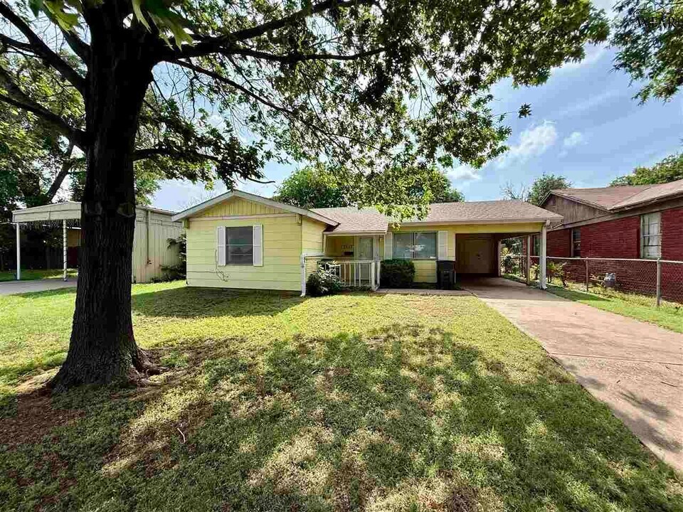 2906 Wenonah Ave in Wichita Falls, TX - Building Photo