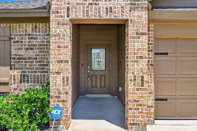 1126 Carnaby St in Corpus Christi, TX - Building Photo - Building Photo