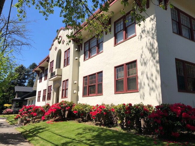 1329 Northeast Hancock Street, Unit Apt #10