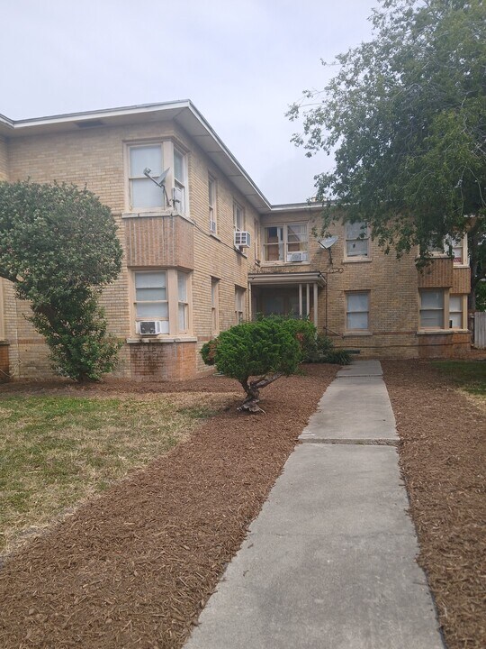 254 Rosebud Ave in Corpus Christi, TX - Building Photo