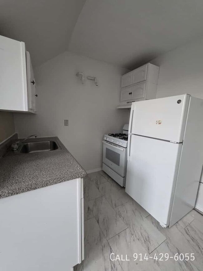 4 Elm St in Mount Vernon, NY - Building Photo - Building Photo