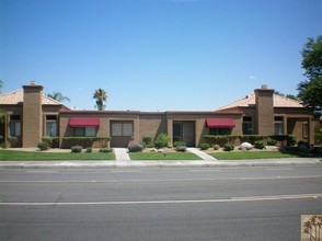 42990 Park Pl in Palm Desert, CA - Building Photo - Building Photo