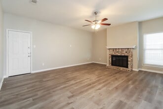 8506 Deer Meadow Dr in Houston, TX - Building Photo - Building Photo