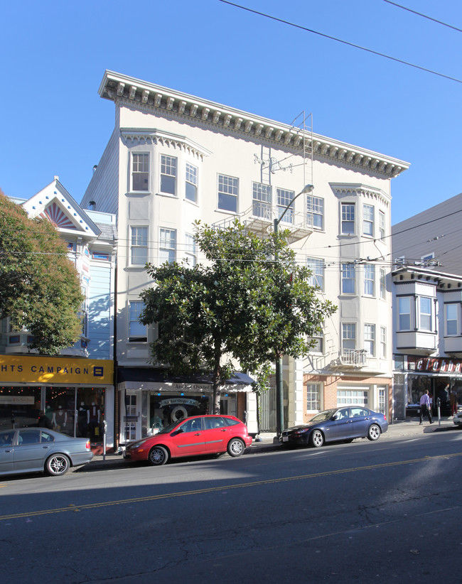 577 Castro St in San Francisco, CA - Foto de edificio - Building Photo