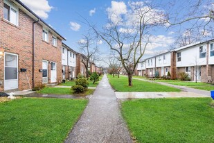 85 Henderson Avenue Townhomes