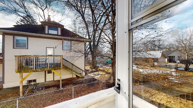 521 Northwestern Ave in Ames, IA - Building Photo - Building Photo