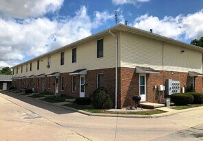 1504 Northbrook Dr in Normal, IL - Building Photo