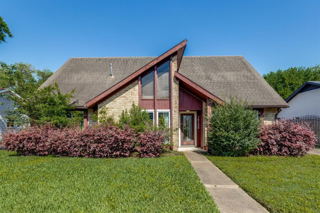 10135 Sagegate Dr in Houston, TX - Building Photo