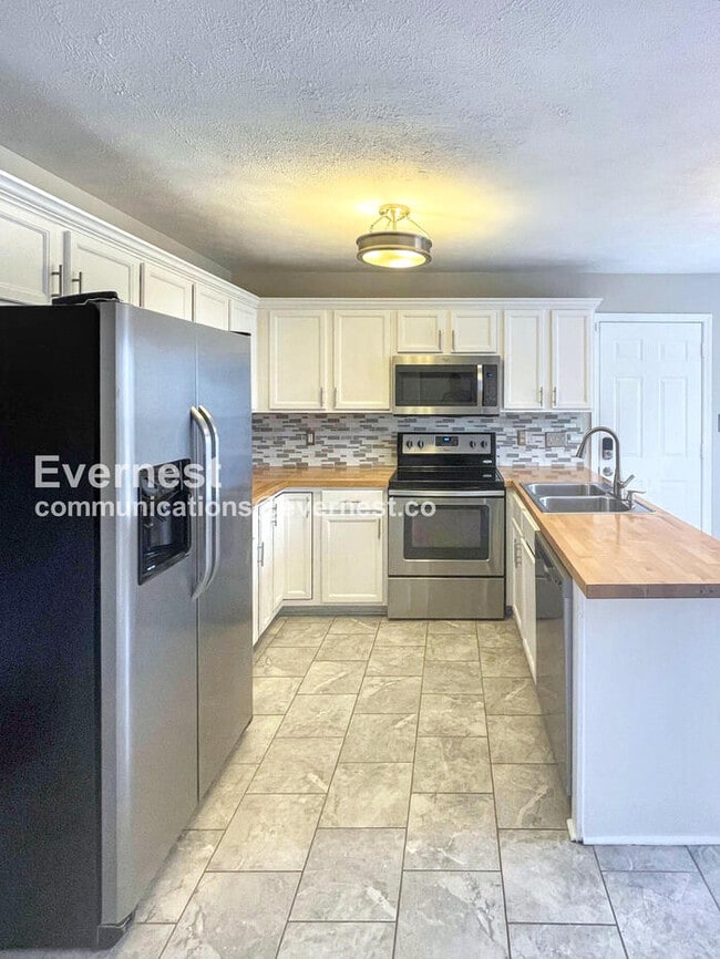 1533 Apache Way in Clarksville, TN - Building Photo - Building Photo