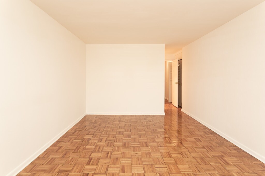 Lafayette House Apartments in Trenton, NJ