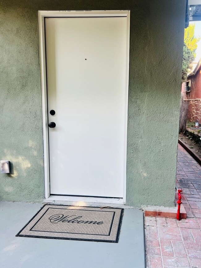 4035 Garden Ave in Los Angeles, CA - Building Photo - Building Photo