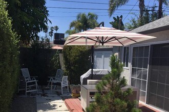 2329 Clark Ave in Venice, CA - Foto de edificio - Building Photo