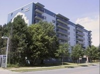 2020 Cliff Rd in Mississauga, ON - Building Photo - Building Photo