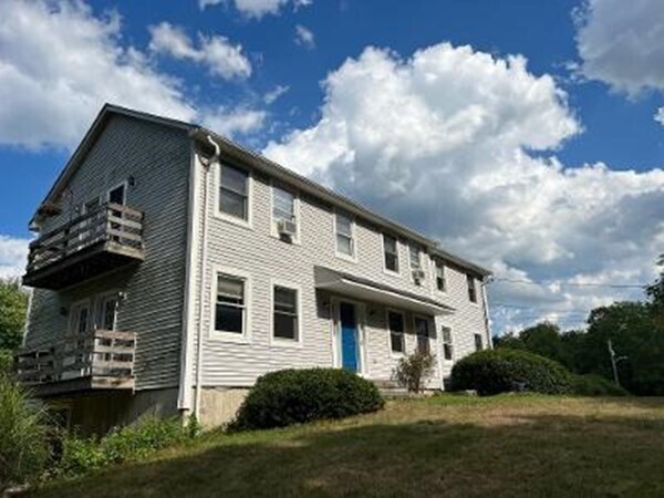 113 Canton St in Easton, MA - Building Photo - Building Photo