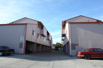 784-792 Garner Ave in Salinas, CA - Building Photo - Building Photo