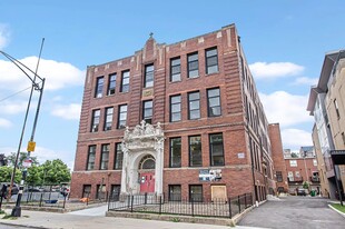 4641 N Ashland Ave Apartments